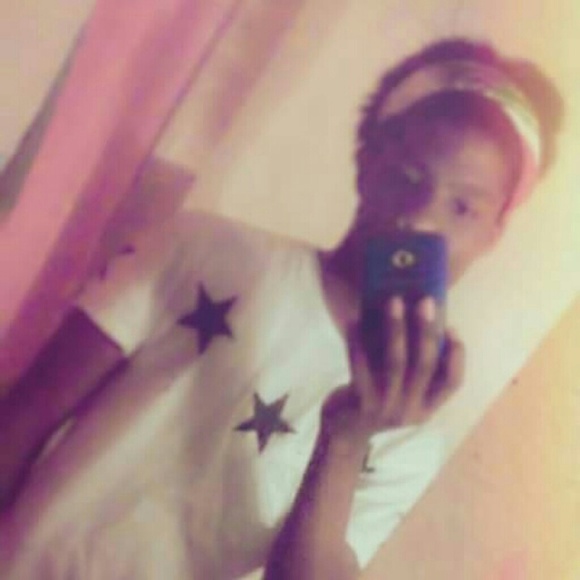 Profile Picture of Wyley Alphonse (@wyley) on Poshmark