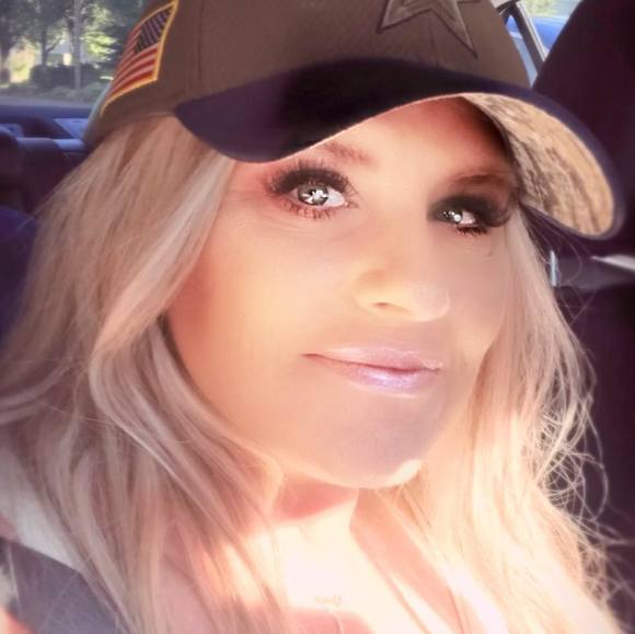 Profile Picture of Ann Henry mcfarland (@kashusnme) on Poshmark
