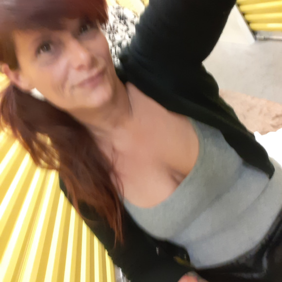 Profile Picture of Silvia Silvia (@silviasilvia420) on Poshmark