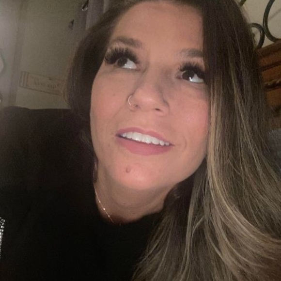 Profile Picture of Cassandra Larussa (@cassandralaruss) on Poshmark