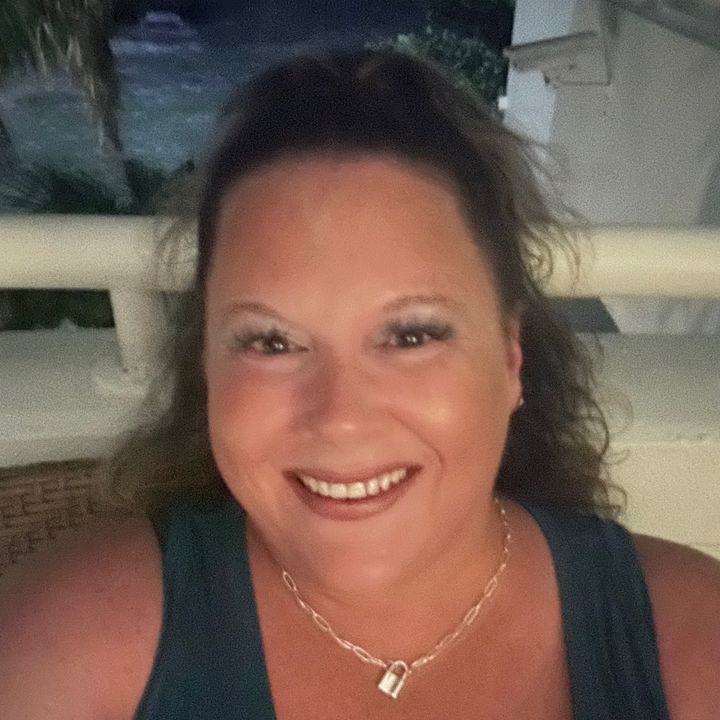 Profile Picture of Kelly Mc (@kelrnmc) on Tiktok