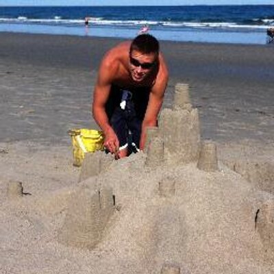 Profile Picture of Thee Yalbatross (@brian_yale) on Twitter