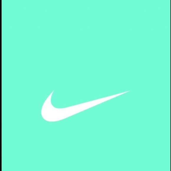 Kaydence Loitz - Poshmark Profile Picture of Kaydence Loitz (@kloitz28) on Poshmark