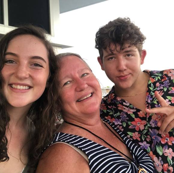 Profile Picture of Debbie Trauner (@dtrauner) on Poshmark