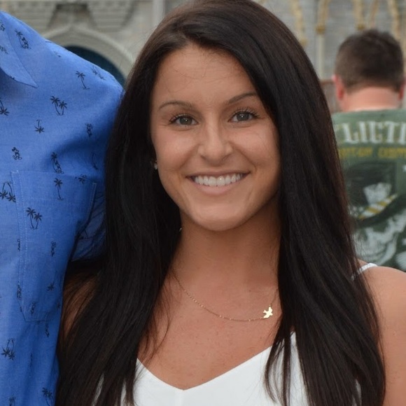 Profile Picture of Katelyn Maxwell (@katelyn_maxwell) on Poshmark