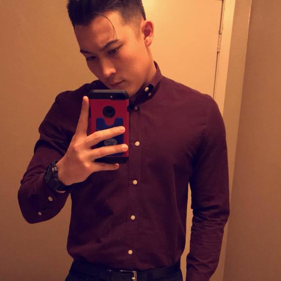 Profile Picture of James Foley (@jamesfoley12) on Poshmark