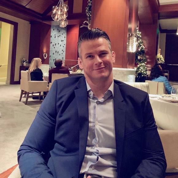 Profile Picture of István Hanzel (@ihanzel) on Poshmark