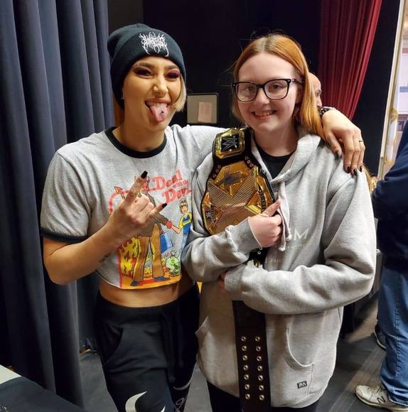 Profile Picture of Zoe Haught (@zoehaught) on Poshmark