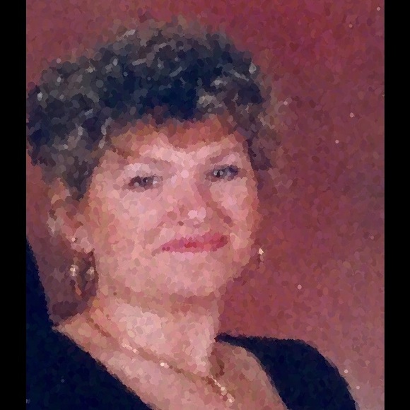 Profile Picture of Lillian Rizenko (@meknit) on Poshmark