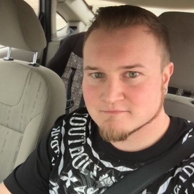 Profile Picture of Patrick Quick (@Shamrock2100) on Twitter