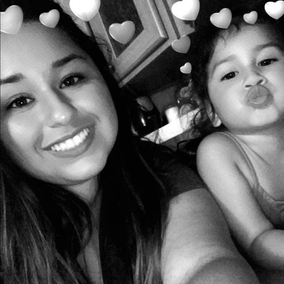 Profile Picture of Evette Sanchez (@xoevettexo) on Poshmark