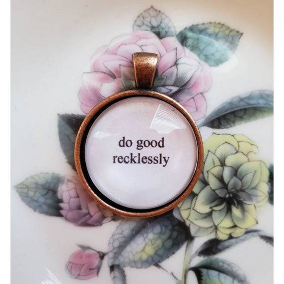 Profile Picture of Sarah Bennett (@sjbennett) on Poshmark