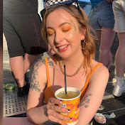 Profile Picture of Beth Bayes (@bethbayes) on Youtube