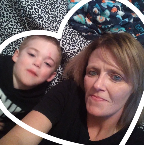 Profile Picture of Shawna Redman (@shawnaredman) on Poshmark