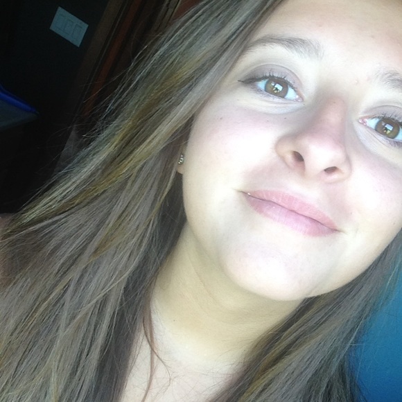 Profile Picture of Maddie Garbalagtys (@garbo9) on Poshmark