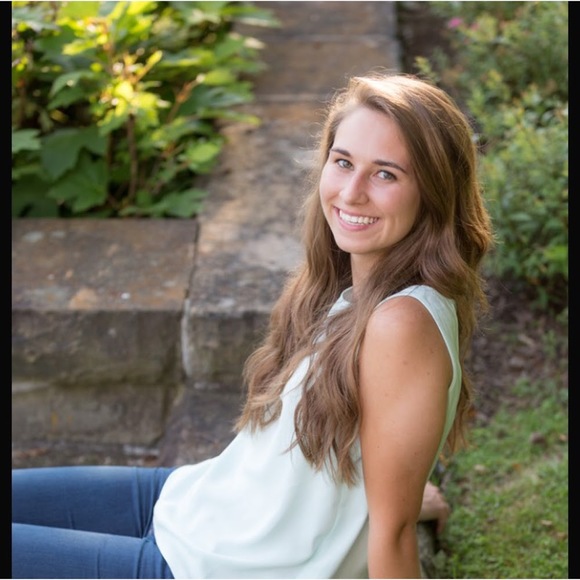 Profile Picture of Kristina Hansell (@kristinahansell) on Poshmark