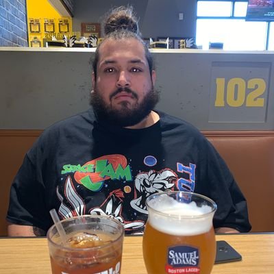 Profile Picture of Chris Berkheimer (@young2614) on Twitter