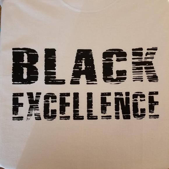 Profile Picture of Devona Knowling (@devonaknowling) on Poshmark