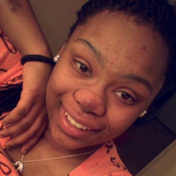 Profile Picture of Cierra Hodges (@cierrahodges270) on Poshmark