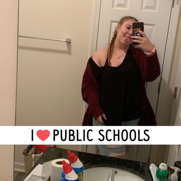Profile Picture of Rebecca Mcdaniel (@becccaa113) on Poshmark