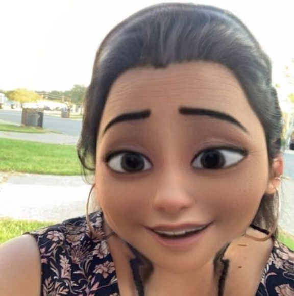 Profile Picture of Laura Hinton (@ldhinton77058) on Poshmark