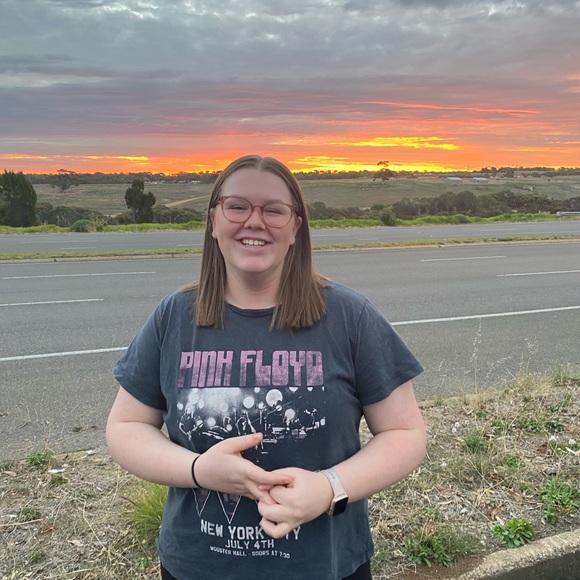 Profile Picture of Kyla Rehrmann (@kylarehrmann) on Poshmark