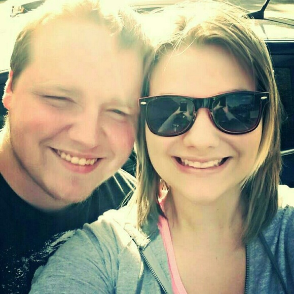 Profile Picture of Leigha Kaecker (@leighakaecker) on Poshmark