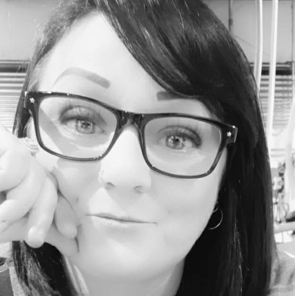 Profile Picture of Amanda Littlepage (@arlfhl721) on Poshmark