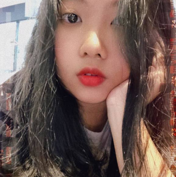 Profile Picture of Hân Huỳnh (@hanhkon) on Poshmark