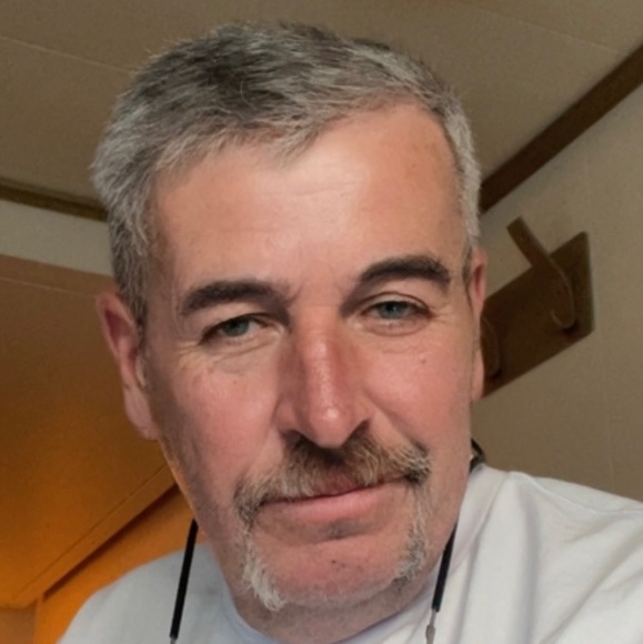 Profile Picture of David Mahon (@david_malaska) on Poshmark