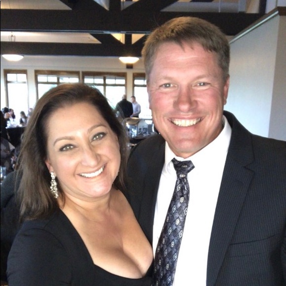 Mari Czachowski - Poshmark Profile Picture of Mari Czachowski (@mariczachowski) on Poshmark