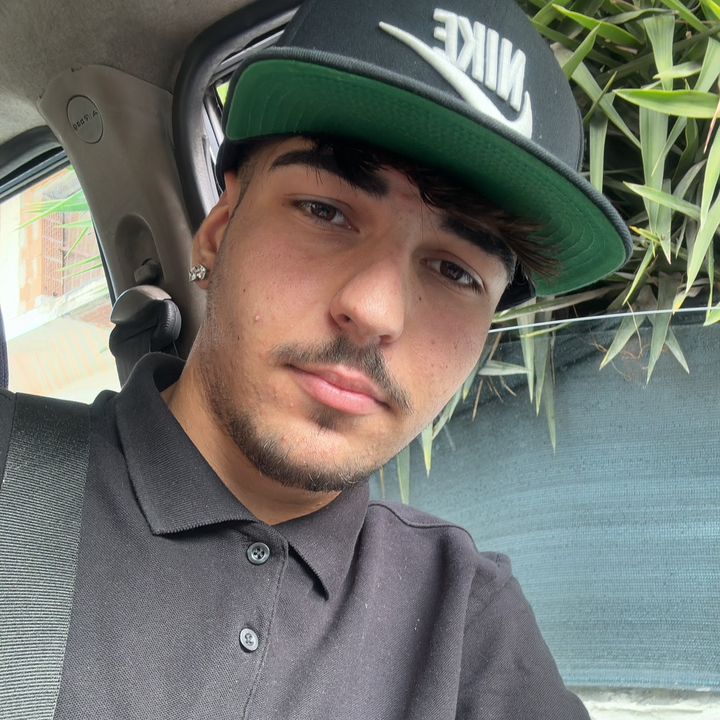 Profile Picture of 𝟏𝟕 (@tonyperillo_) on Tiktok
