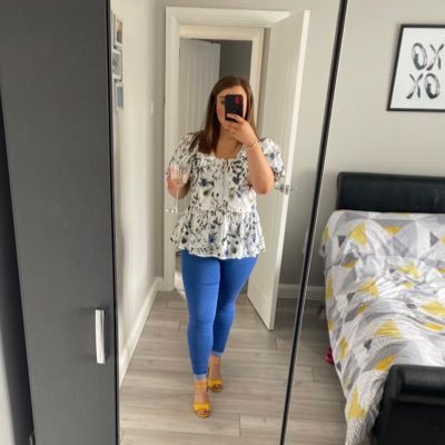 Profile Picture of Caroline Boyd  ◾️ (@111_caroline) on Twitter