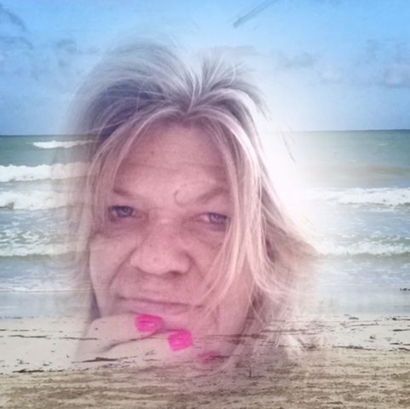 Profile Picture of Melissa Tarascio (@melissatarascio) on Poshmark