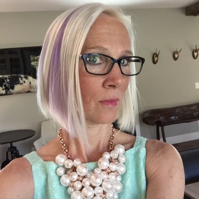 Profile Picture of Mary Miller (@SpoolhardyGirl) on Twitter