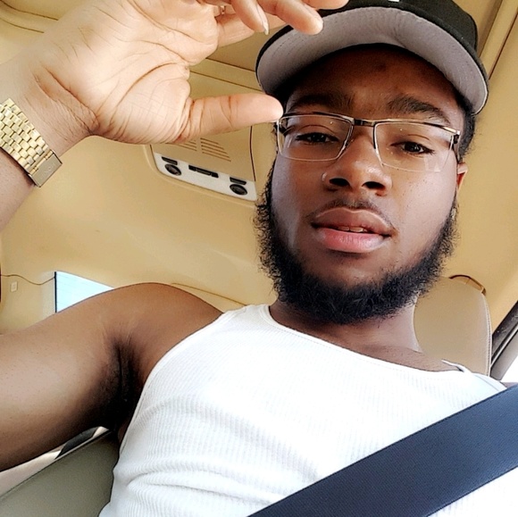 Profile Picture of Dayvion Anderson (@prfctimprfction) on Poshmark