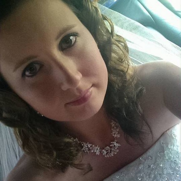 Profile Picture of Courtney Schepise (@cschepise) on Poshmark