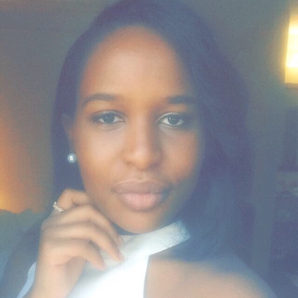 Profile Picture of Tameka Geneste (@tgeneste) on Poshmark