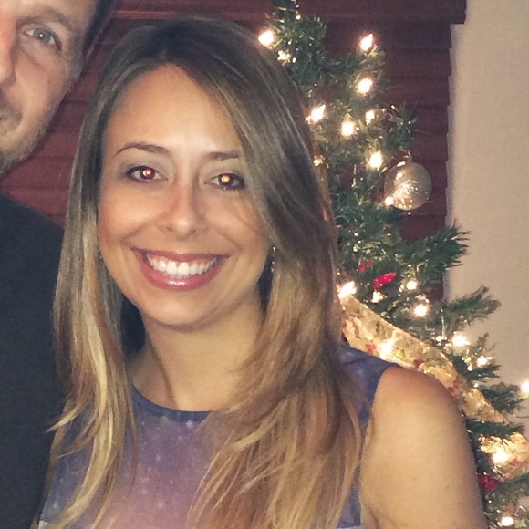 Profile Picture of Jennifer Kepler (@jennzee21) on Poshmark