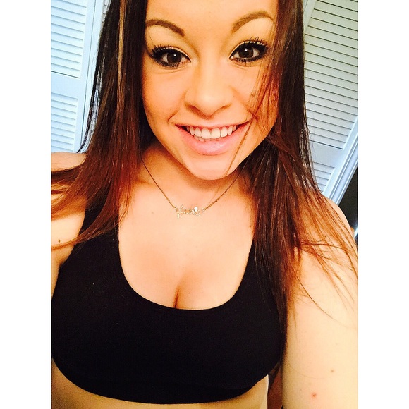 Profile Picture of Jacqlyn Troutner (@trout609) on Poshmark