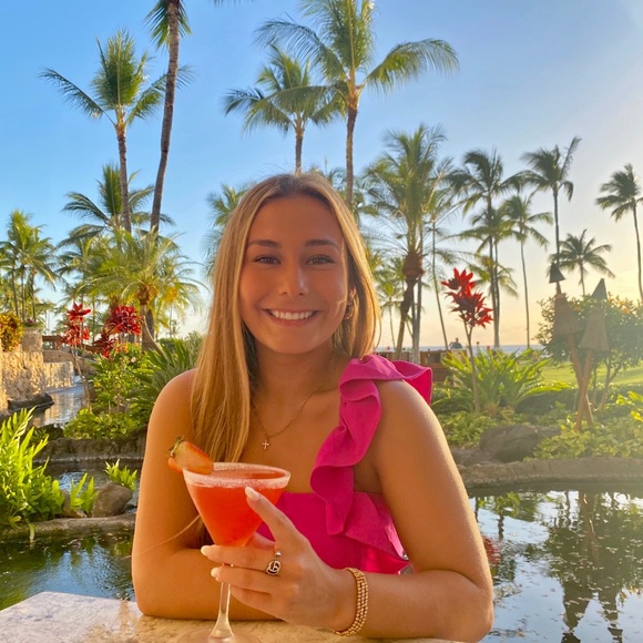 Profile Picture of Megan Schoenemann (@megansmegans1) on Poshmark