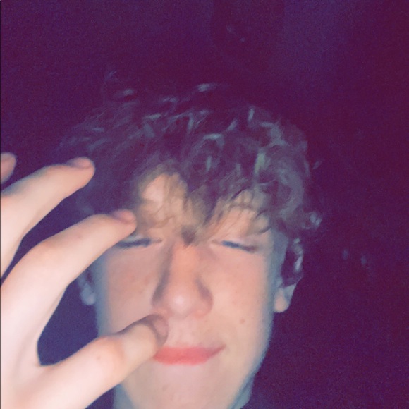 Profile Picture of Jacob Golden (@jacobgolden347) on Poshmark