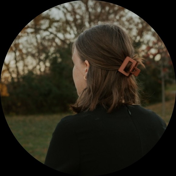 Profile Picture of Anna Sundblad (@asgracie) on Poshmark