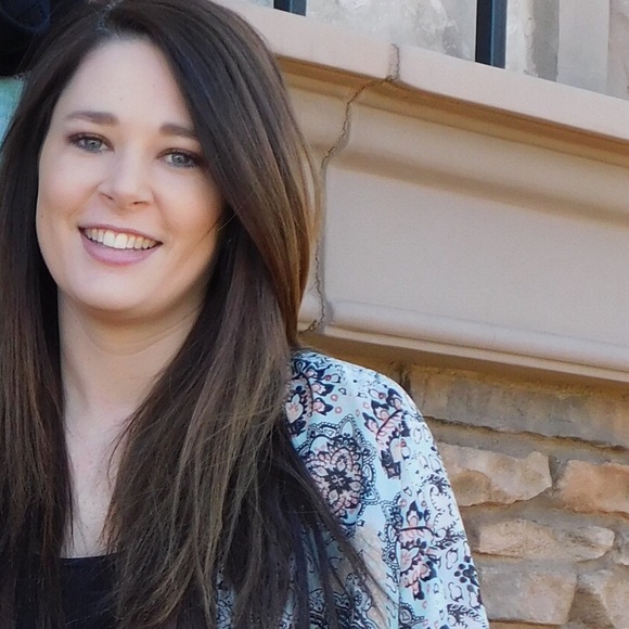 Profile Picture of Shannon Hamlein (@shamlein) on Poshmark