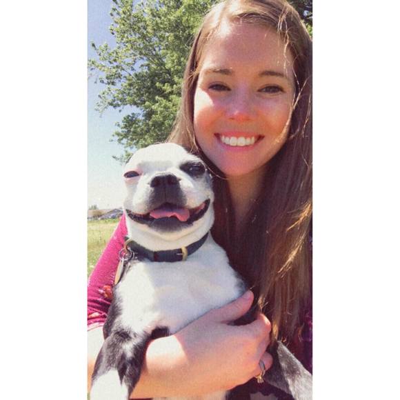 Profile Picture of Kayley Blevins (@kayley_lacy) on Poshmark