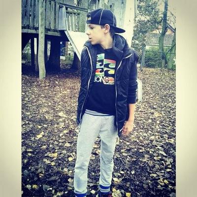 Profile Picture of Peter Molnar (@PM7JR) on Twitter