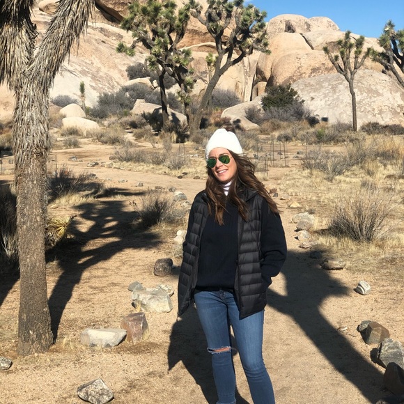 Profile Picture of Eva Kuhn (@evathea) on Poshmark