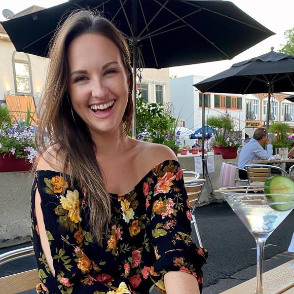 Profile Picture of Kim Markey (@xkimmy09) on Poshmark