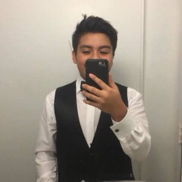 Profile Picture of Gael Berthelly (@gberthelly) on Poshmark