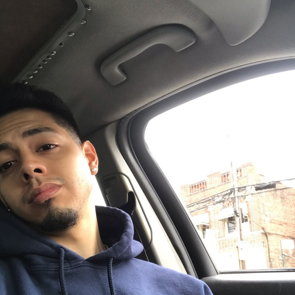 Profile Picture of Eric Lima (@limaeric7) on Poshmark